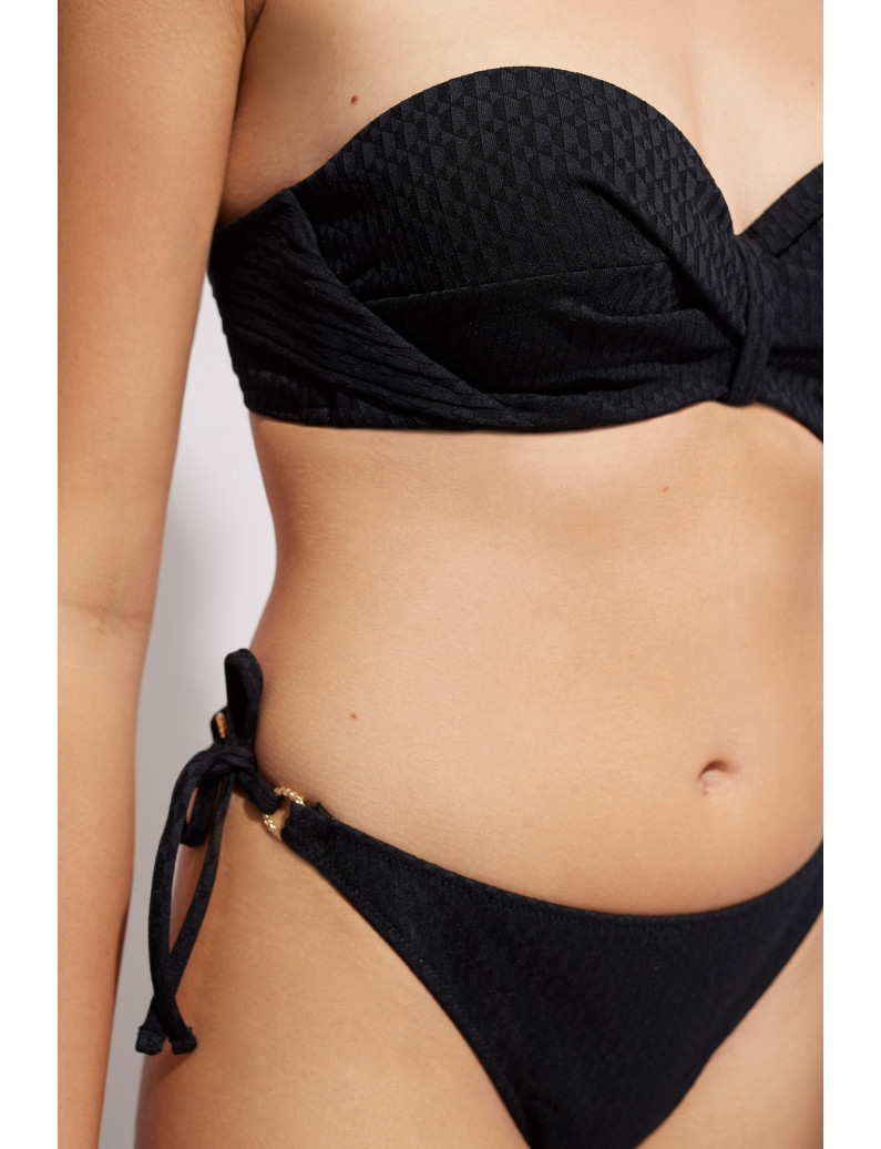 CONJUNTO SUJETADOR BANDEAU CON COPA PREHORMADA FOAM Y AROS TIRANTES EXTRAÍBLES CON BRASILEÑA TIRAS