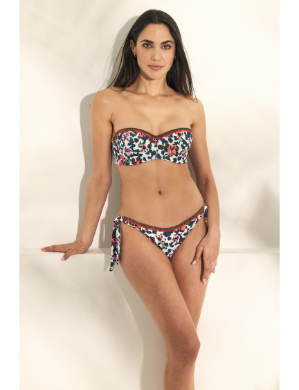 CONJUNTO SUJETADOR BANDEAU CON COPA PREHORMADA FOAM Y AROS CON BRAGUITA BIKINI TIRAS