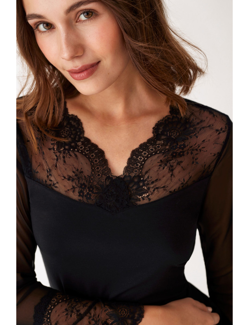 CAMISETA MANGA LARGA MODAL CON ENCAJE Y MANGAS TUL