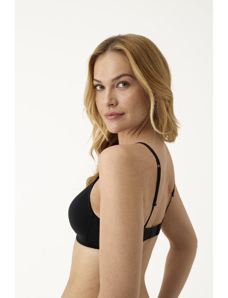 SUJETADOR RELLENO TRIANGULAR SIN AROS