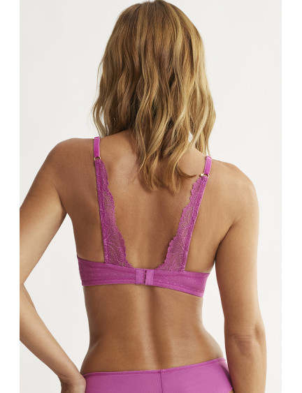 SUJETADOR RELLENO TRIANGULAR SIN AROS CON PIEZA CRUZA TIRANTES