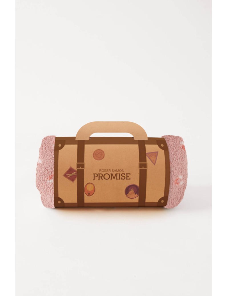 MANTA REALIZADA CON TEJIDO CALENTITO BORREGUITO DE ESTAMPADO ARCO IRIS. COMBÍNALO CON TU PIJAMA FAVORITO