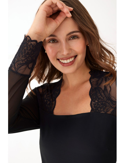 BODY MANGA LARGA ENCAJE