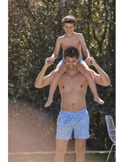 BAÑADOR NIÑO ESTAMPADO ISLA. TEJIDO FAST DRY.