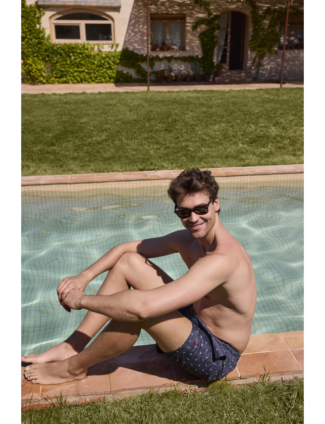 BAÑADOR HOMBRE ESTAMPADO MARINERO. TEJIDO FAST DRY.