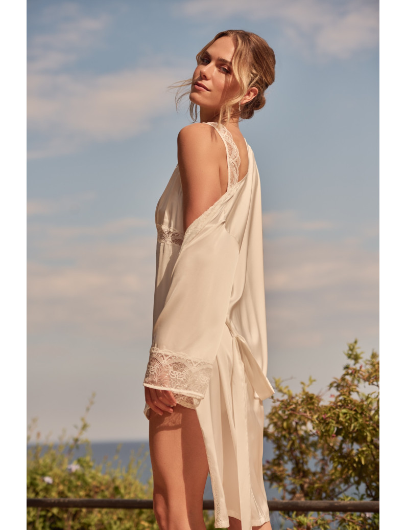 BATA KIMONO CORTA SATÉN ELÁSTICO BELLEZA