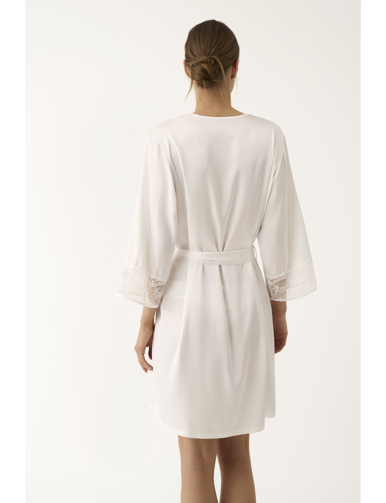 BATA KIMONO CORTA SATÉN ELÁSTICO BELLEZA