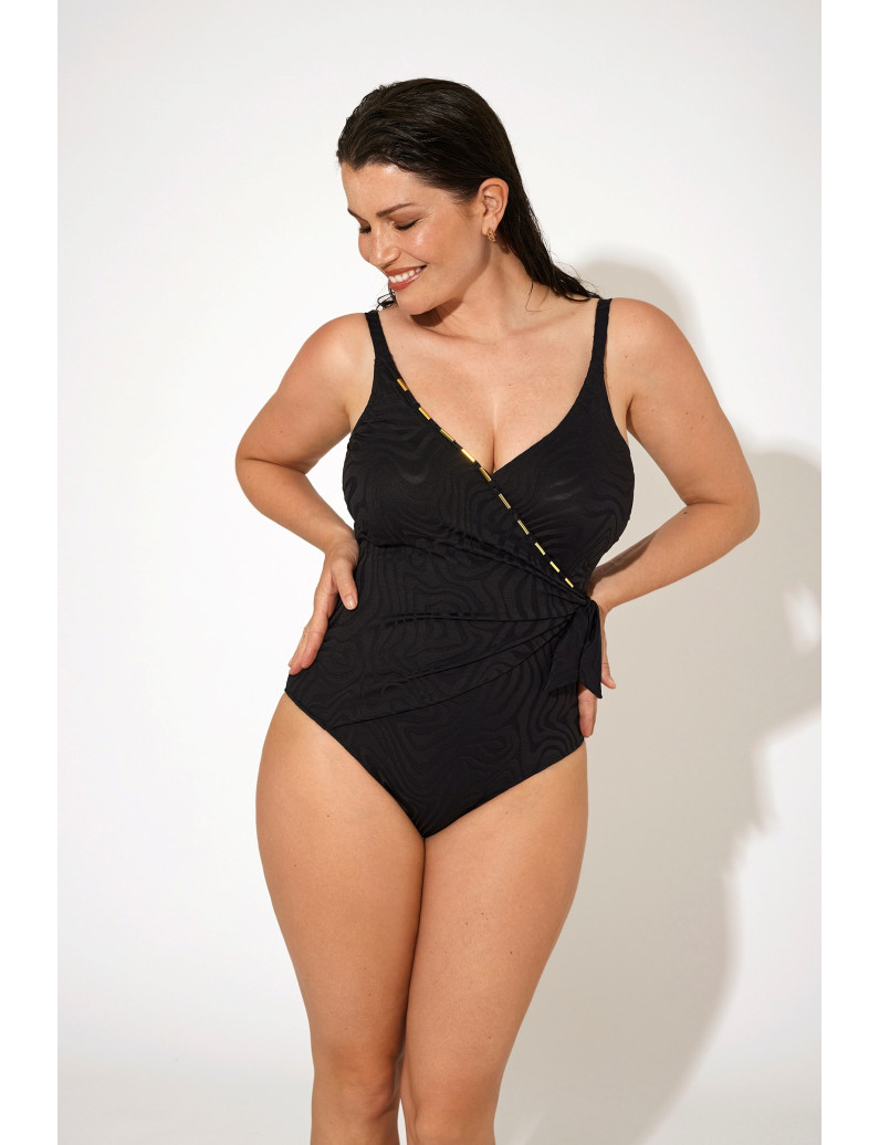 BAÑADOR REDUCTOR REFORZADO CON FOAM Y SIN AROS. TEJIDO JACQUARD