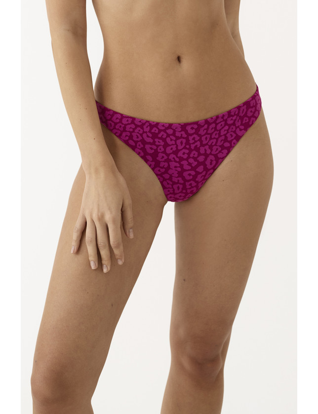 BRASILEÑA. TEJIDO JACQUARD FUCHSIA FEVER