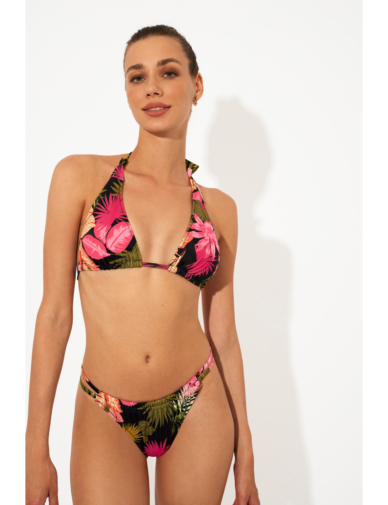 SUJETADOR TRIANGULAR CORTINA CON COPA FOAM EXTRAÍBLE. ATADO AL CUELLO Y ESPALDA CON LAZADA AJUSTABLE.