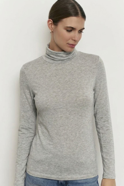CAMISETA INTERIOR MANGA LARGA CUELLO ALTO DE CÁLIDO TEJIDO MODAL CON LANA