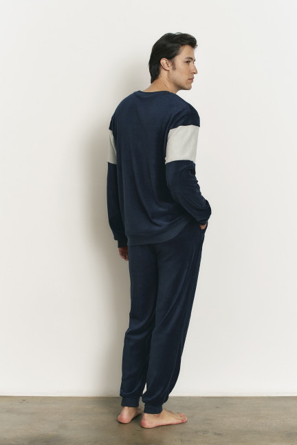 PIJAMA PANTALÓN LARGO CON SUDADERA MANGA LARGA TEJIDO PELUDO