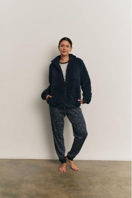 PIJAMA 3 PIEZAS PANTALÓN LARGO PUÑO CON CAMISETA MANGA LARGA ALGODÓN. BOMBER TEJIDO BORREGUITO CON CREMALLERA