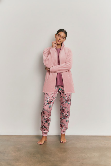 PIJAMA 3 PIEZAS PANTALÓN LARGO PUÑO CON CAMISETA MANGA LARGA REALIZADO EN SUAVE TERCIOPELO ELÁSTICO. BATA TEJIDO PELUDO CON CREM