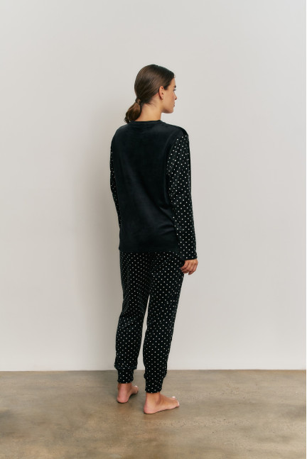 PIJAMA PANTALÓN LARGO PUÑO CON CAMISETA MANGA LARGA REALIZADO EN SUAVE TERCIOPELO ELÁSTICO