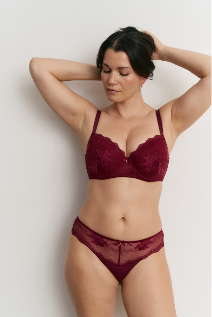 CONJ. SUJETADOR RELLENO CON BIKINI BETONIA