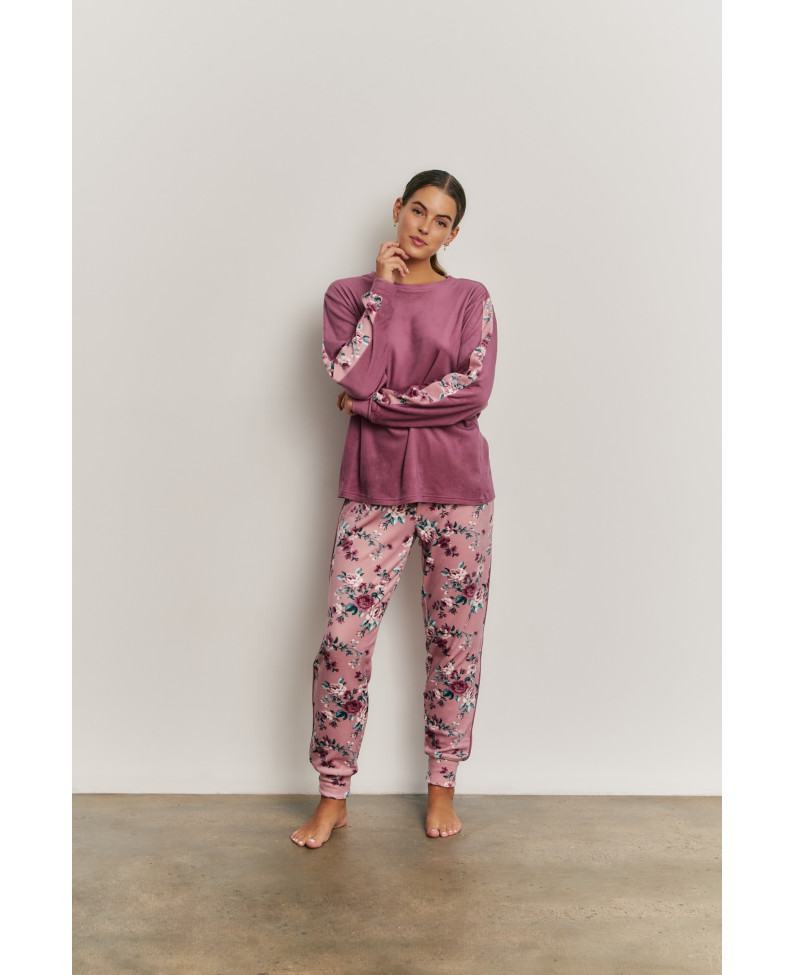 PIJAMA PANTALÓN LARGO PUÑO CON CAMISETA MANGA LARGA REALIZADO EN SUAVE TERCIOPELO ELÁSTICO BURDEOS