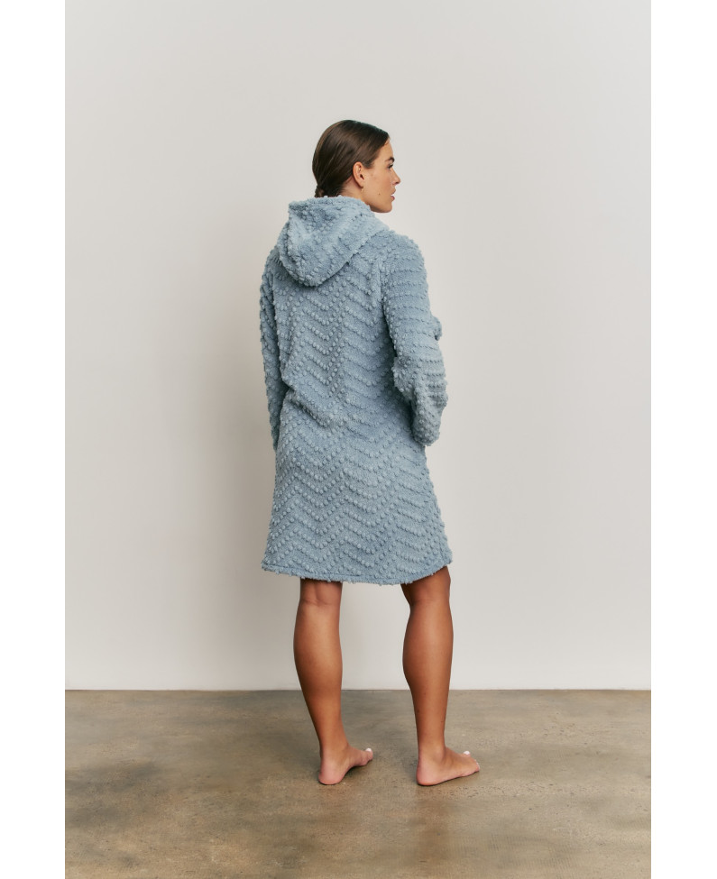 BATA  ABOTONADA TEJIDO JACQUARD PELUDO CON CAPUCHA  AZUL