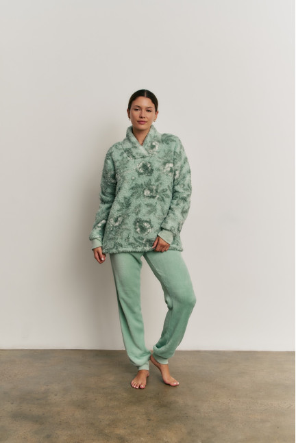 PIJAMA PANTALÓN LARGO PUÑO TEJIDO PELUDO Y SUDADERA MANGA LARGA TEJIDO BORREGUITO