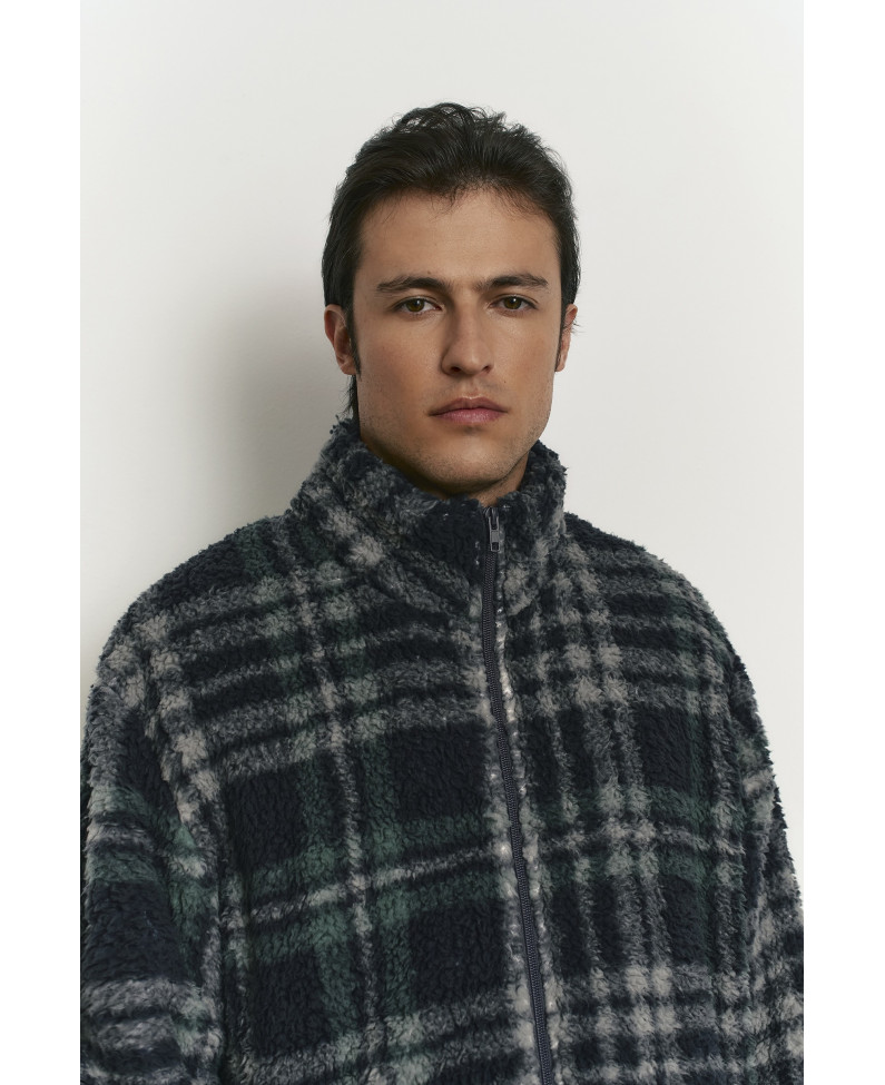 CHAQUETA BOMBER CON CREMALLERA TEJIDO BORREGUITO ESTAMPADO CUADROS
