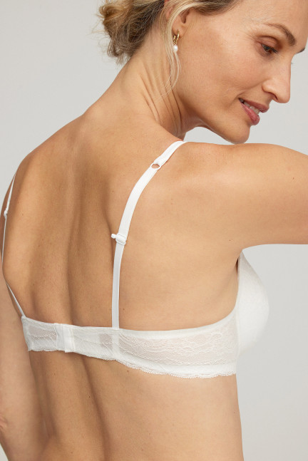 SUJETADOR PUSH-UP CON AROS. CONFECCIONADO EN ENCAJE